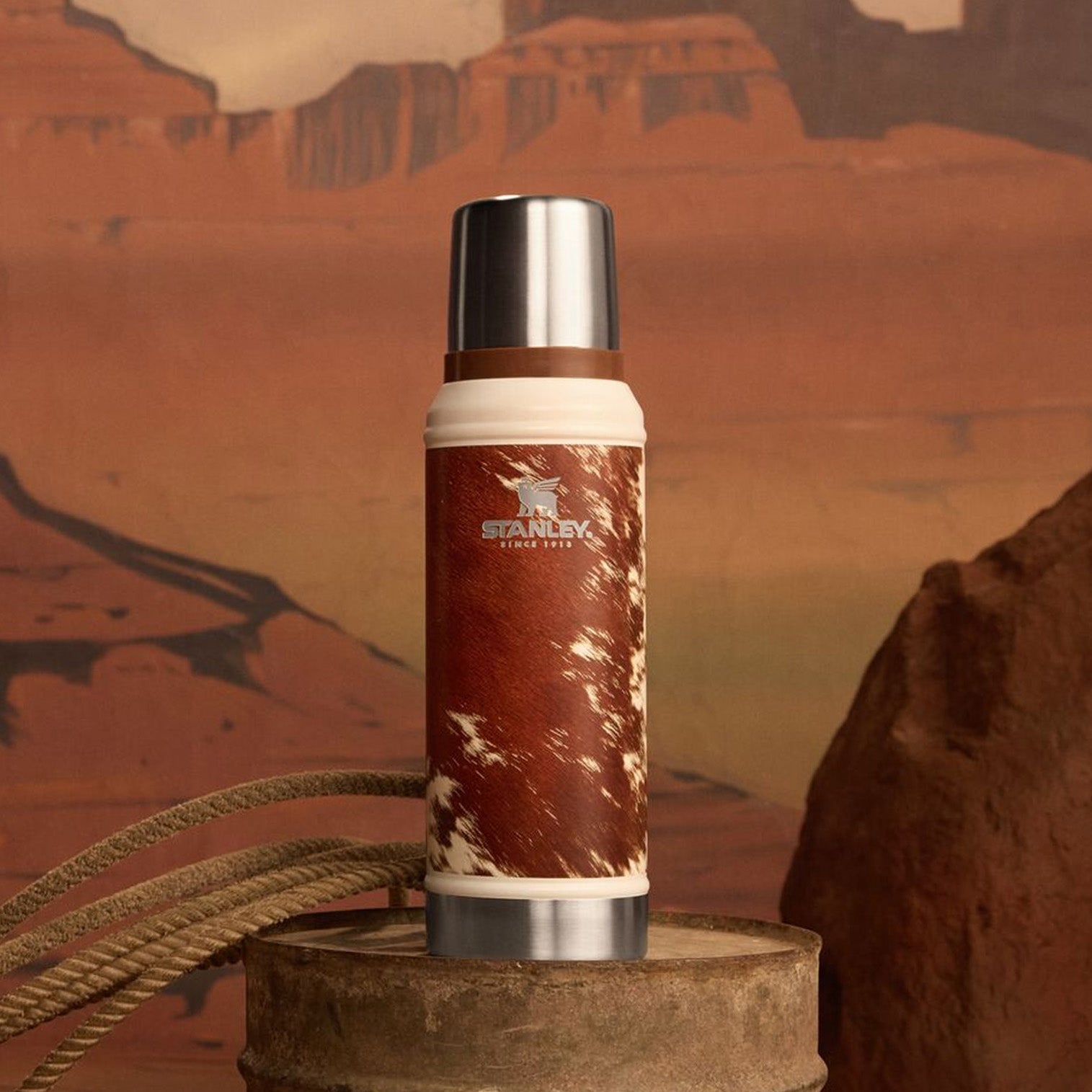 The Kacey Musgraves x Stanley 1913 Classic Legendary Bottle | 1.0 QT - Image 6